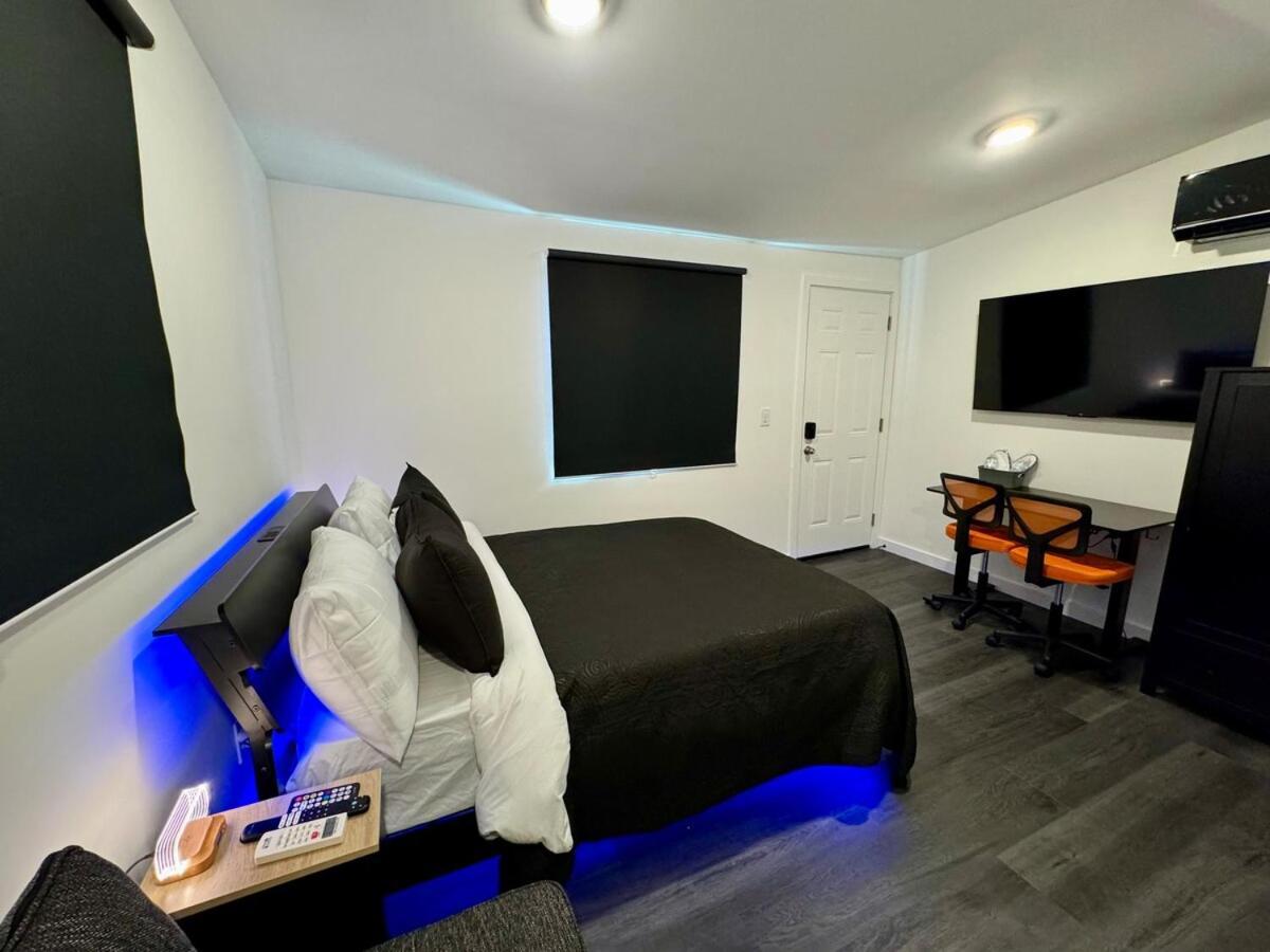 Your Downtown Cozy Studio With Backyard Unit C Phoenix Exterior photo