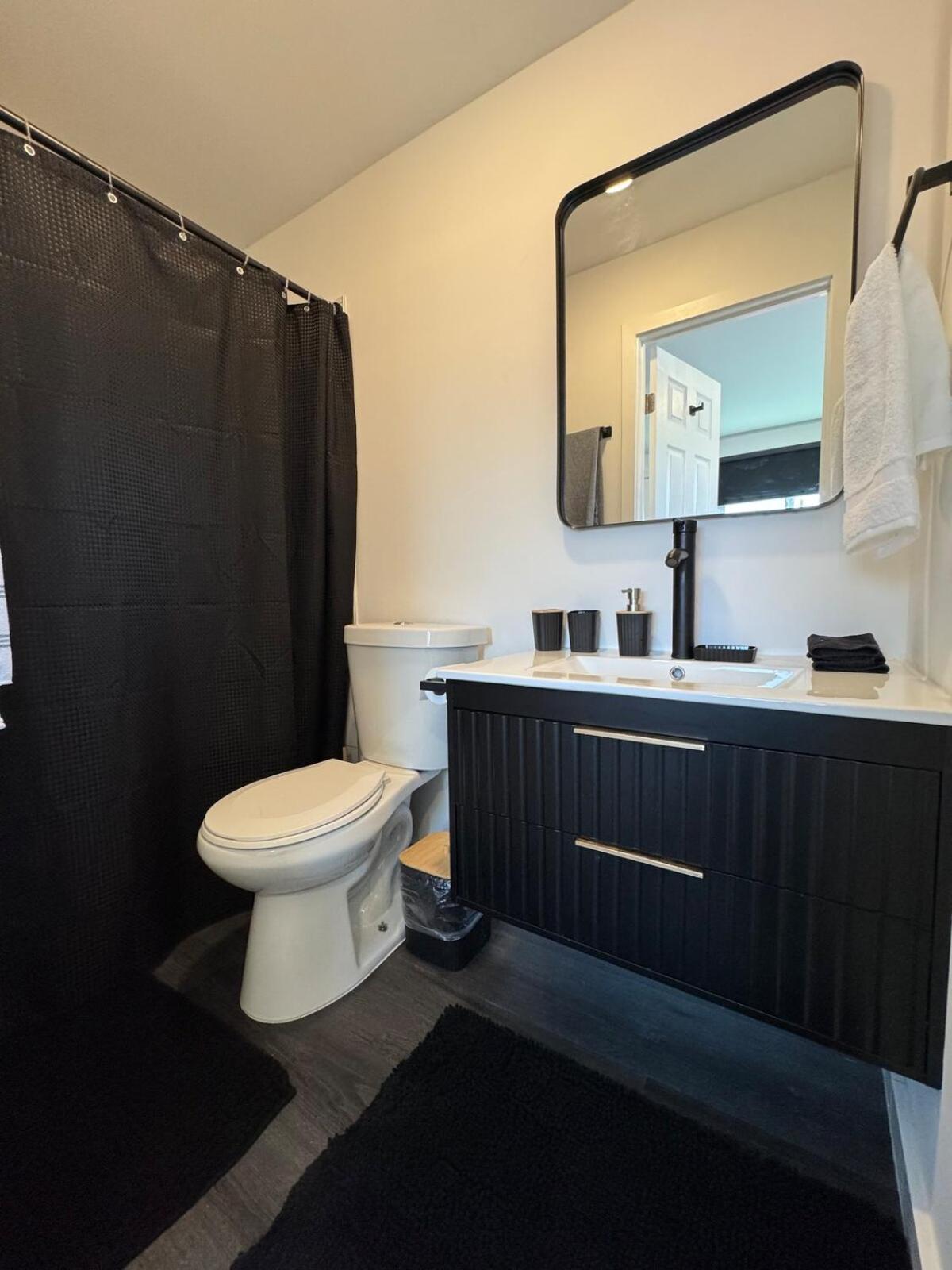 Your Downtown Cozy Studio With Backyard Unit C Phoenix Exterior photo